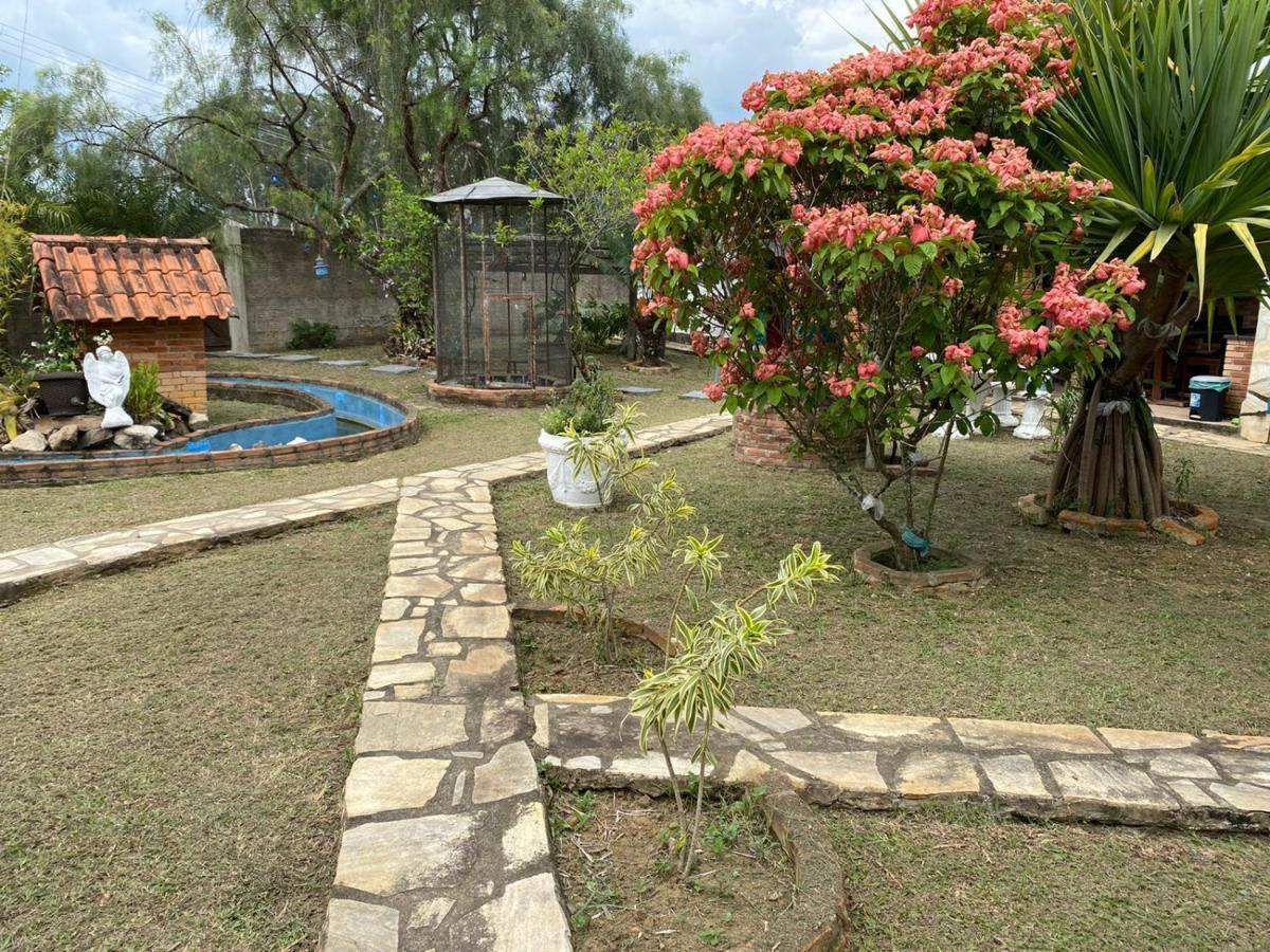 Hospedagem Recanto Das Orquideas Quatis Luaran gambar